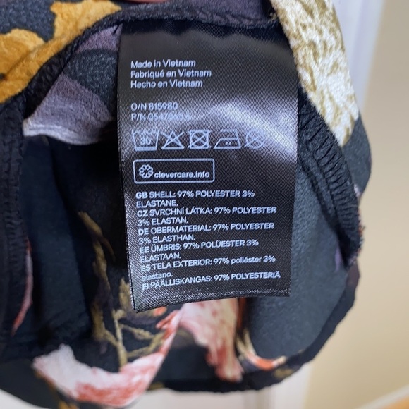 H&M - Black Floral Dress with Long Sleeves Size 2 - Picture 5 of 8